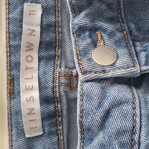 Tinseltown Jeans Tinseltown High Waisted Mom Jeans Poshmark